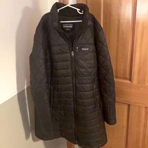 Patagonia- Women’s Nano Puff Long Jacket. Black, Size Large. Perfect condition.